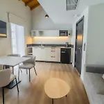 De 4*