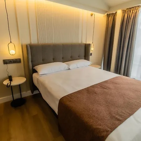 De 4*