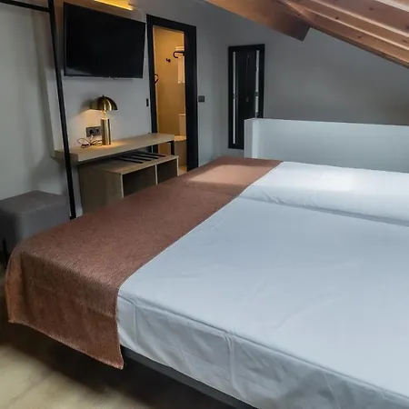 De 4*