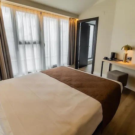 De 4* Padrón