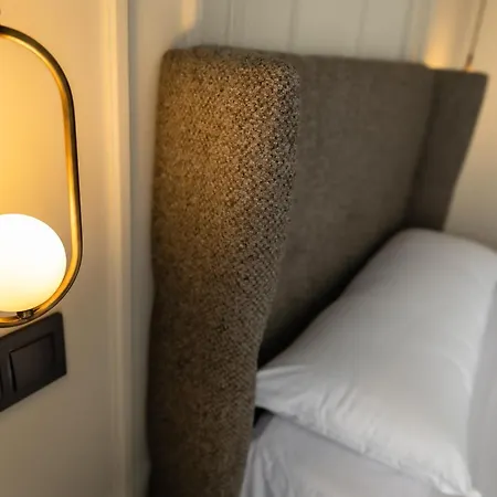 De 4*