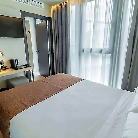 Ξενοδοχείο De 4*